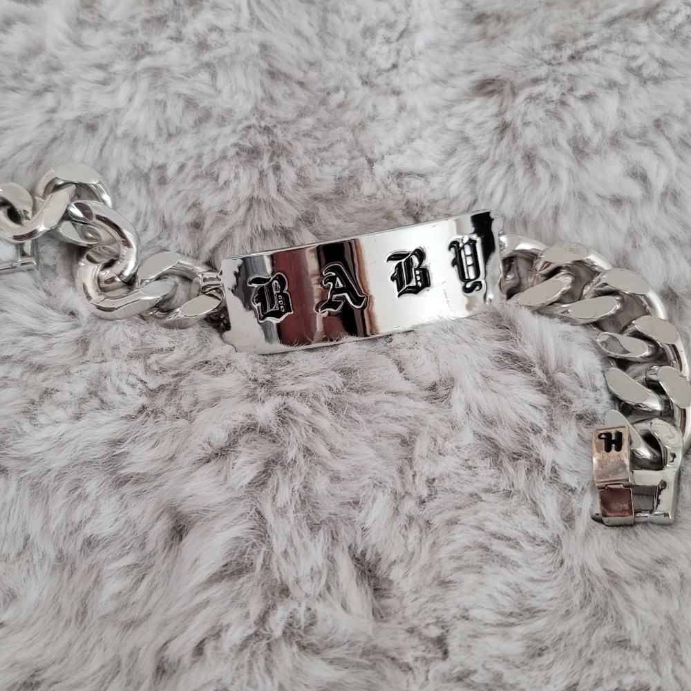 Gwen Stefani Lamb bracelet